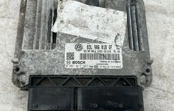 Volkswagen PASSAT B7 Engine control unit/module 03L906018GF 03L907309N 0281017367
