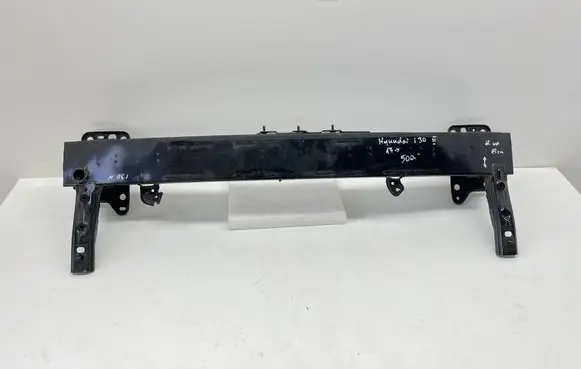 Hyundai i30 Front bumper support beam 