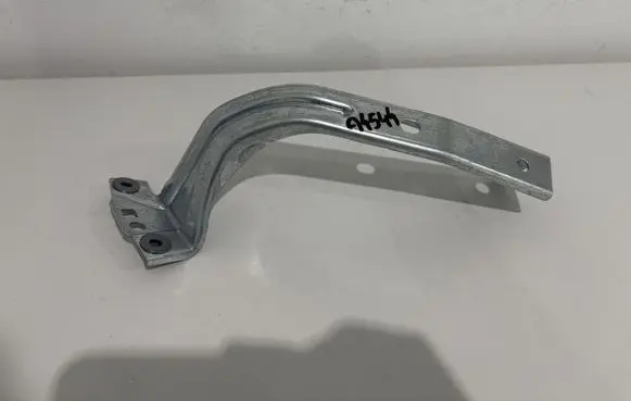 Volkswagen Up Fender mounting bracket 1S0821141