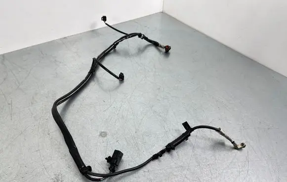 Volkswagen PASSAT B8 Other engine bay part 5Q0971230GA