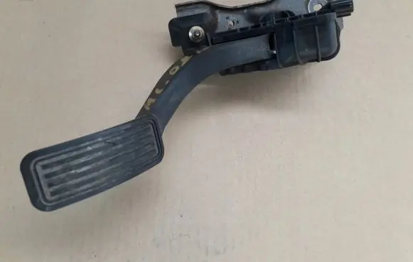 Mazda 6 Accelerator throttle pedal