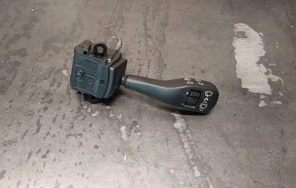 BMW 3 E46 Wiper control stalk 8363669m 01204020