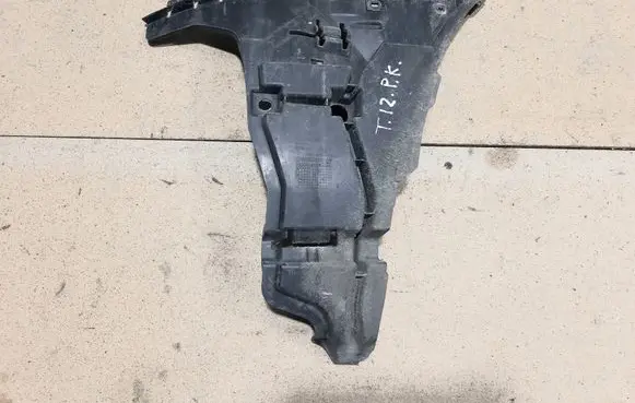 Volvo V70 Front bumper mounting bracket 08693181