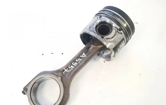 Opel Combo E Piston with connecting rod 619a