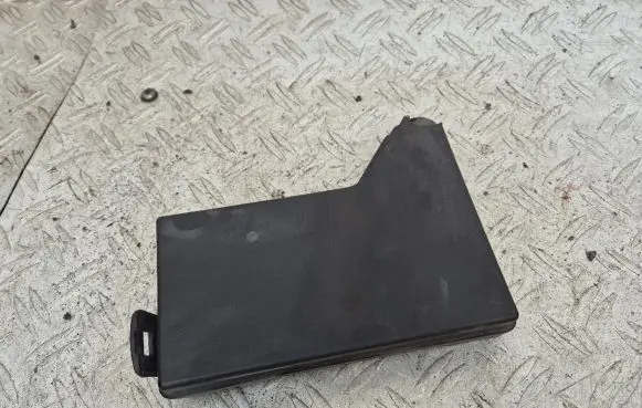 Nissan Qashqai Fuse box cover 24382JD00B