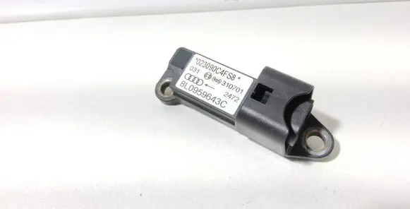 Audi A3 S3 8L Airbag deployment crash/impact sensor 8L0959643C 023090C4FS8 310701
