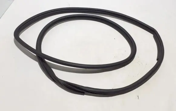 Toyota Hilux (AN120, AN130) Rear door rubber seal (on body) 623310K141