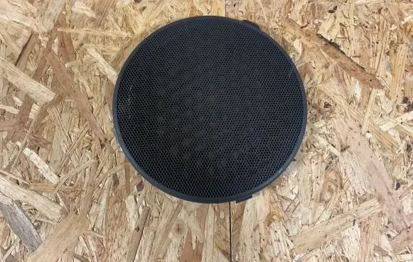 Side speaker trim/cover