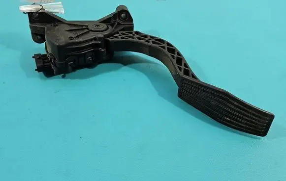 KIA Carnival Accelerator throttle pedal 32700-4DXXX IMPRK1497122