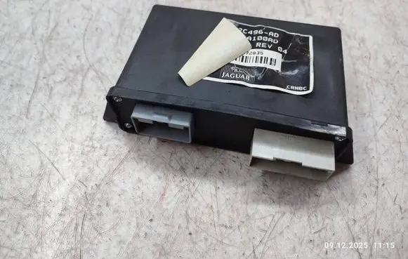 Jaguar XF X250 Hand brake control module 8W832C496AD 90044032 AA0315A100AD