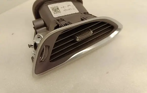 Chrysler Pacifica Dashboard side air vent grill/cover trim 6EC051X9AA S000000730 050518
