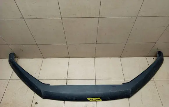 Front bumper lip