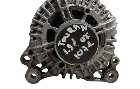 Volkswagen Touran I Generator/alternator TG14C011