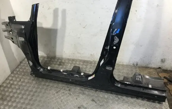 Toyota Verso Pillar (middle) 613120F020