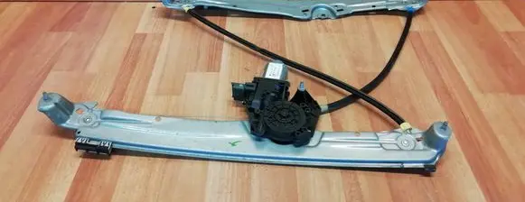 Renault Espace V (RFC) Front door window regulator with motor 807216427R