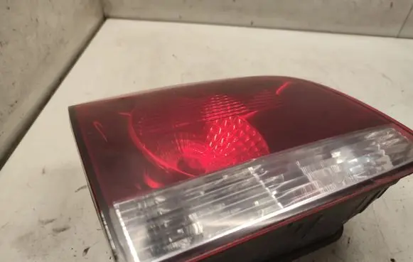Volkswagen Touareg I Tailgate rear/tail lights