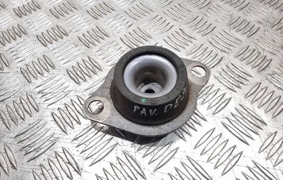 Renault Twingo II Gearbox mount 8200939896