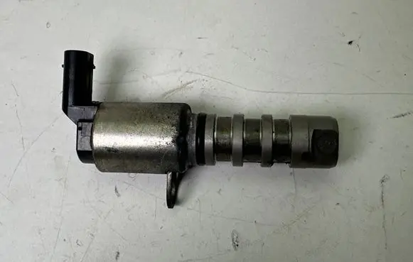 Audi A7 S7 4G Camshaft vanos timing valve 06E257T