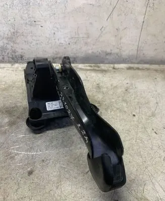 Volkswagen Taigo Brake pedal 2q1721058p