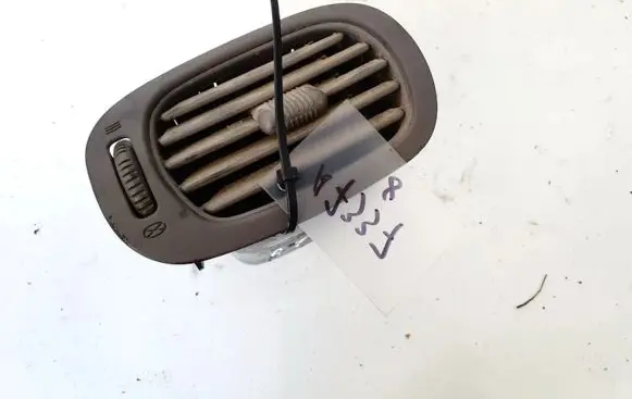 Chrysler Voyager Dash center air vent grill 0s091trmaa