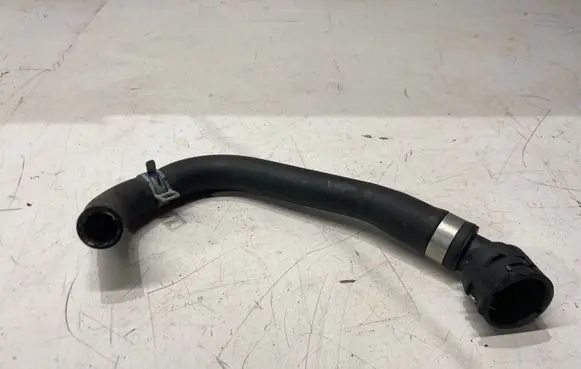 Volvo V40 Engine coolant pipe/hose 31368800 31368799