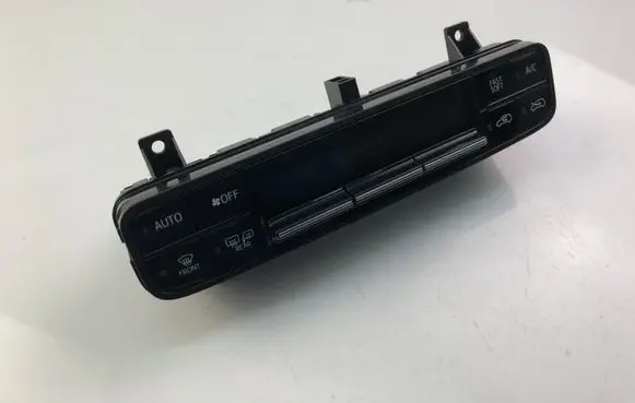 Toyota Auris E180 Climate control unit 5590002060