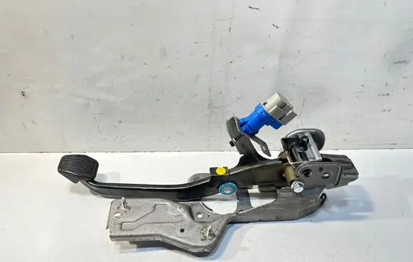 Ford Focus Brake pedal JX612D094AD