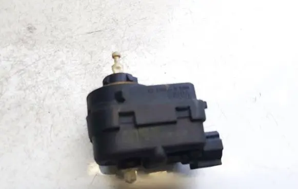 Headlight level adjustment motor