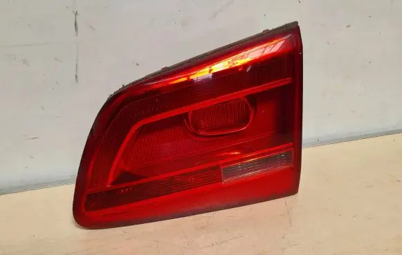 Volkswagen Touran II Tailgate rear/tail lights 1T0945094 2TZ01046902 1845521