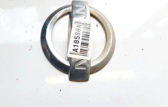 Nissan Terrano Manufacturer badge logo/emblem 90890AX600