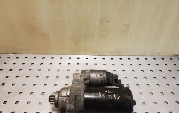 Skoda Fabia Mk1 (6Y) Starter motor 0001123018