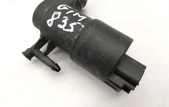 Toyota Yaris Windscreen/windshield washer pump 853300F021