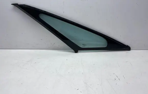Opel Zafira C Front triangle window/glass 
