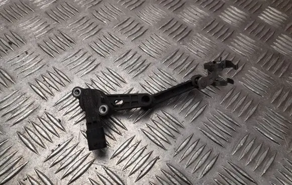 Mercedes-Benz C W206 Rear air suspension level height sensor A0009053713