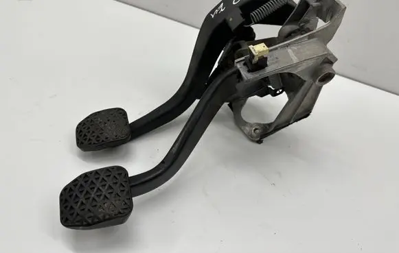 BMW 3 F30 F35 F31 Pedal assembly 6761310