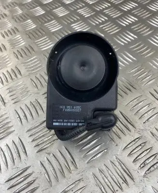 Audi Q7 4L Alarm system siren 1K0951605C F005V00327