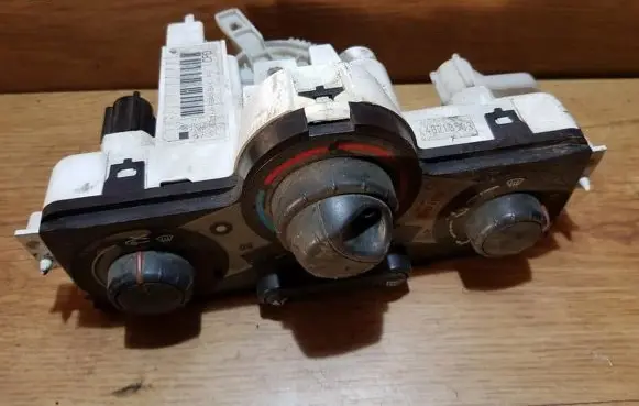 Renault Megane II Climate control unit 69420001