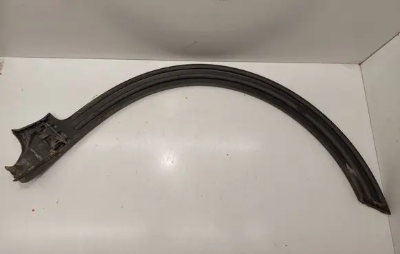 Front arch trim