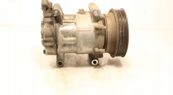 Renault Kangoo II Air conditioning (A/C) compressor (pump) 926002783R