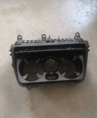 Cup holder front