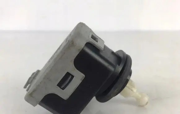 Skoda Fabia Mk1 (6Y) Headlight level adjustment motor 6Y0941295