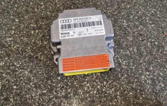 Audi A3 S3 8P Airbag control unit/module 8P0959655H 0285001857