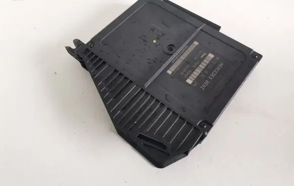 Mercedes-Benz E W210 Comfort/convenience module 2108203826