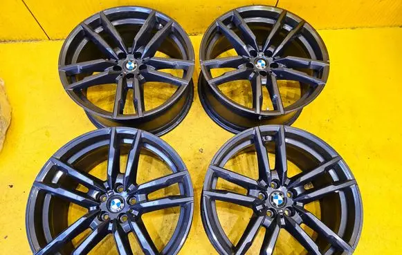 BMW X4M F98 R20 alloy rim 8059724 8059723