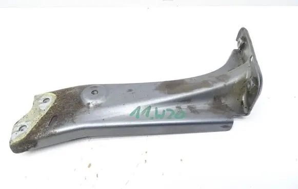 Skoda Octavia Mk3 (5E) Fender mounting bracket 5E0821141