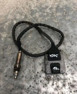 Mercedes-Benz C W205 Lambda probe sensor A0009058611