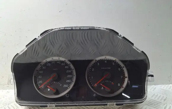 Volvo V50 Speedometer (instrument cluster) 8697034 8602844 8697035