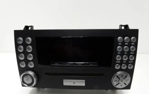 Mercedes-Benz SLK R171 Radio/CD/DVD/GPS head unit A1718200786 MF2420 020874