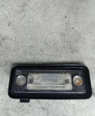 Volkswagen Touran I Number plate light 1T0827634