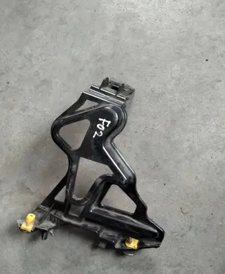 BMW 7 F01 F02 F03 F04 Radiator mount bracket 7046352